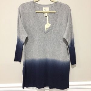 NWT XS Grey Navy Ombré Knit Top 3/4 Sleeve